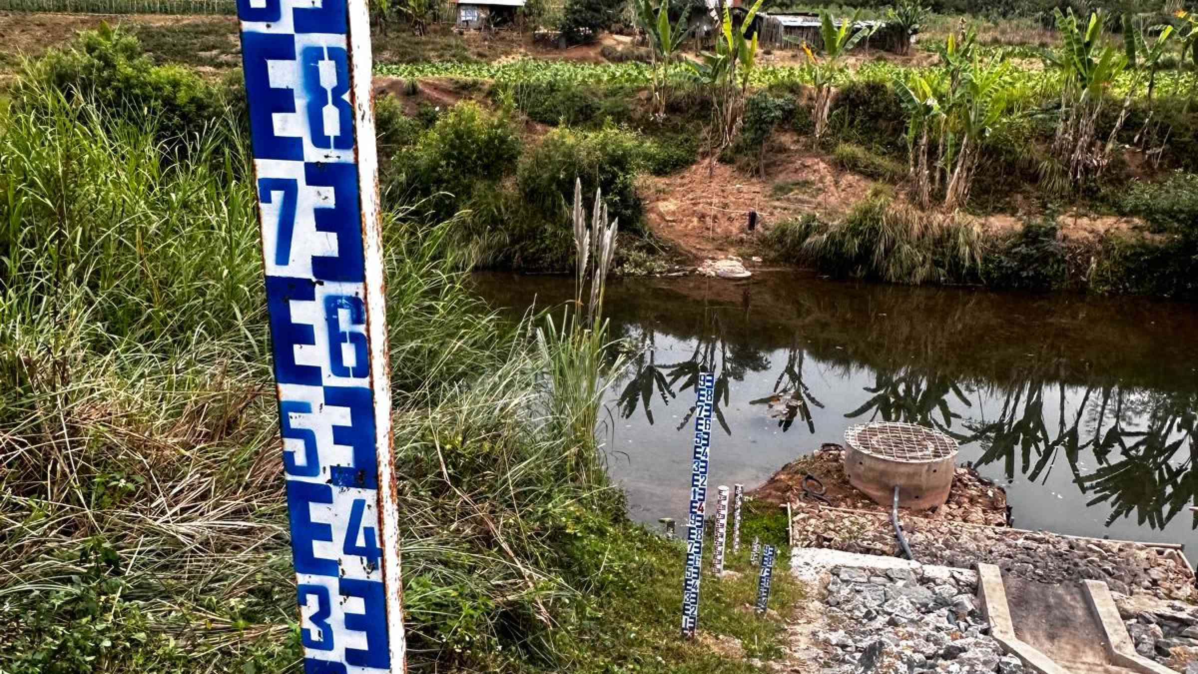 A river gauge installed on the Kor River in Xay District