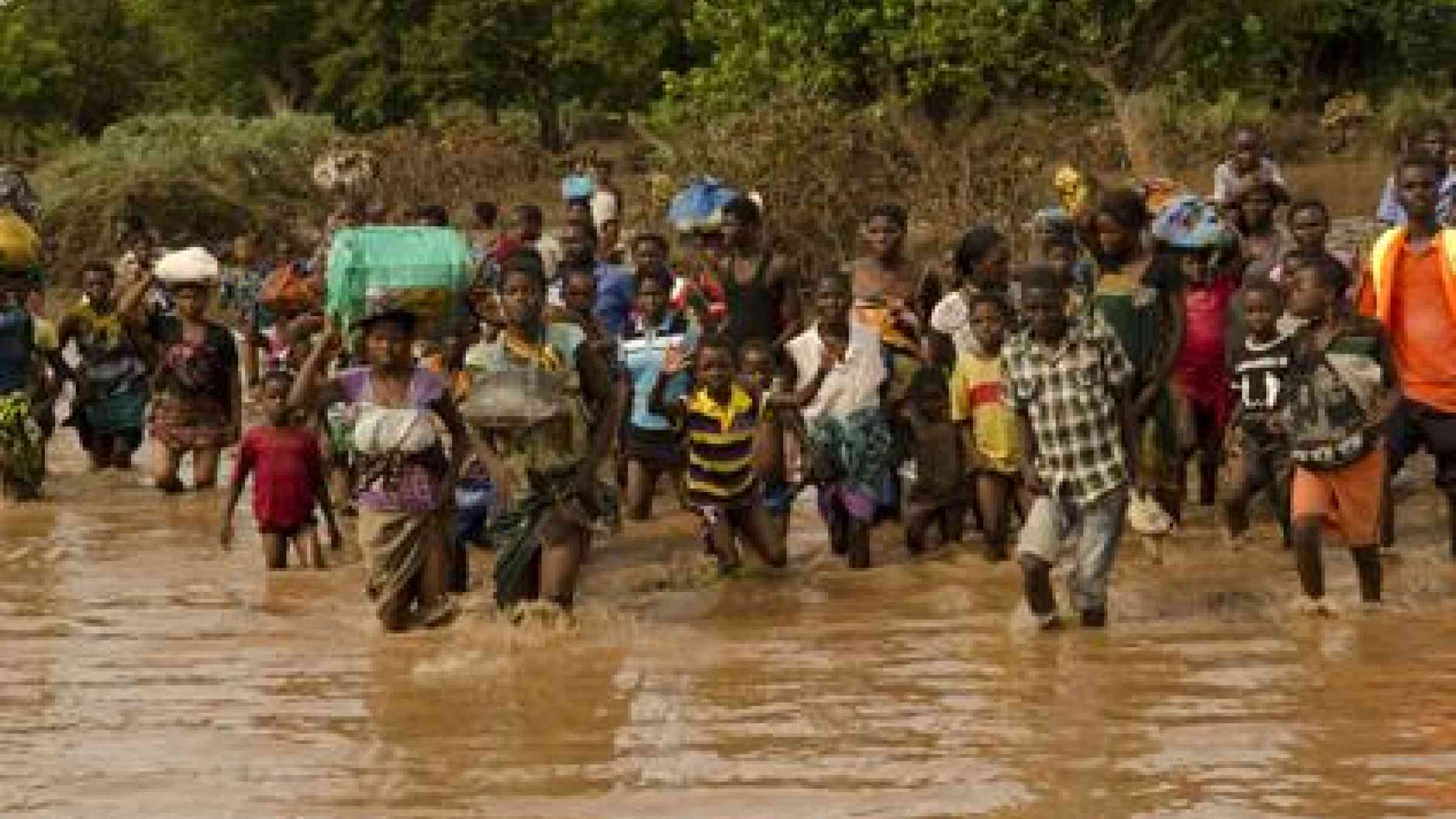 The link between disaster risk reduction and health has been underscored by crises such as the Malawi floods. (Photo: Arjan van de Merwe/UNDP via Flickr)