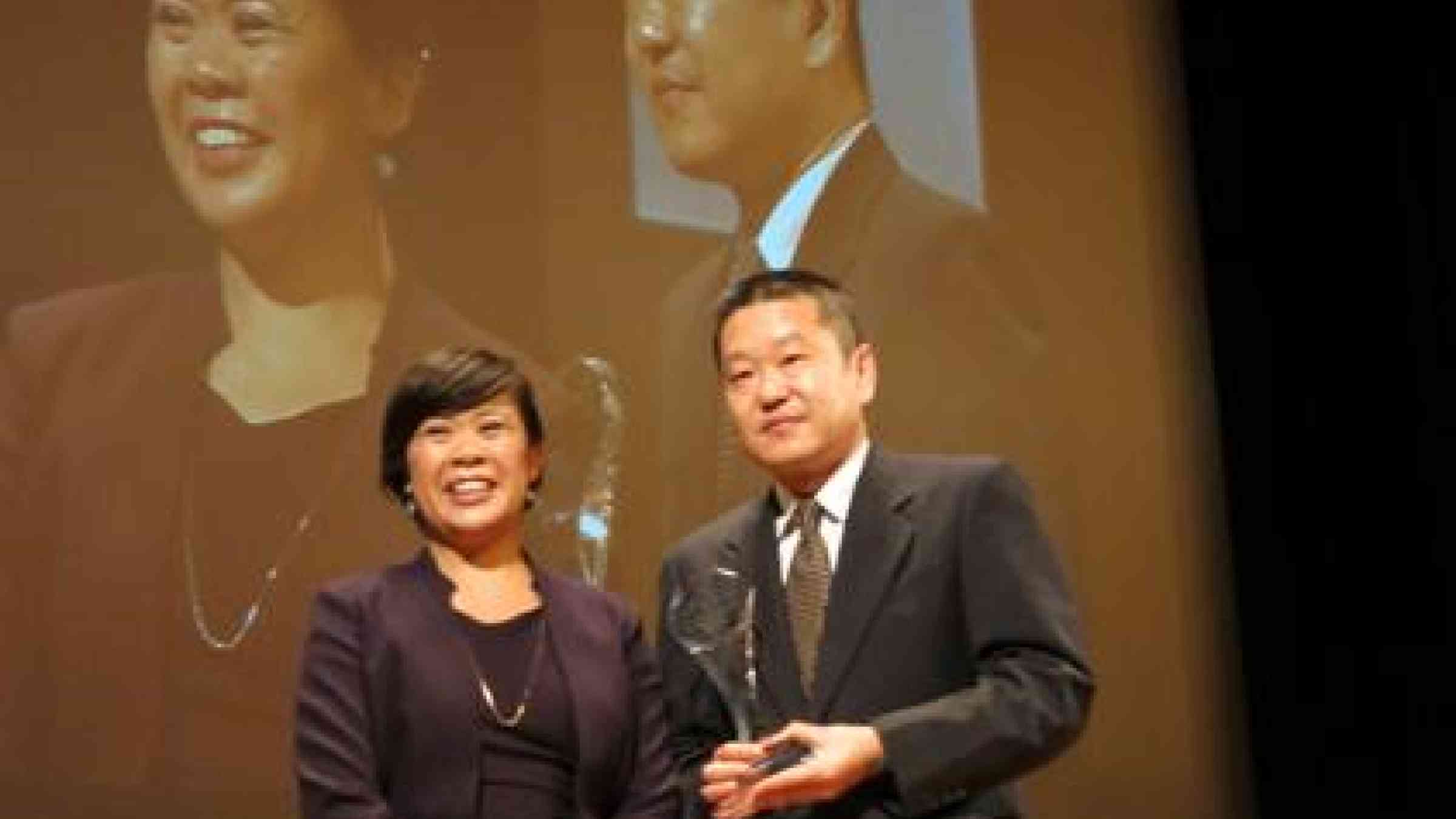 Producer Sen Zhang received the top award for the ‘Rebuilding Sichuan’ documentary in the first International Awards for Best TV Documentaries on Disaster Risk Reduction. (Photo: UNISDR)