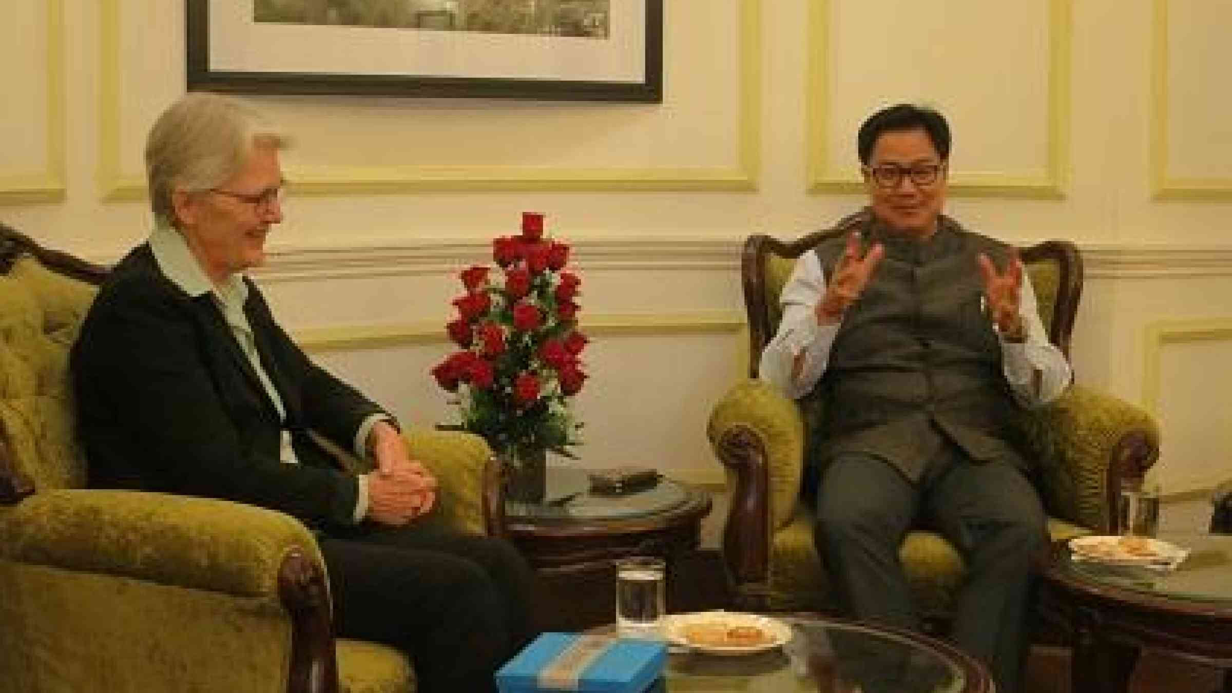 SRSG Wahlström and H.E. Minister Rijiju discuss the DRR Champion's future role as a leader in the implementation of the Sendai Framework in Asia (Photo: UNISDR)